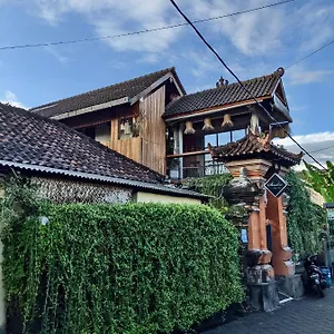 Sunshine Vintage House Hostel Ubud