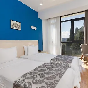 iveria-inn.alltbilisihotels.com/